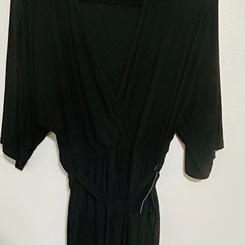 VENUS Classic Black Dress